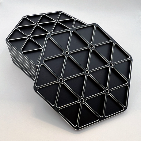 Isocoaster Stealth Black